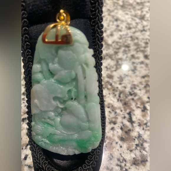 Elegant Expensive Green Jadeite Jade Pendant with 14k solid gold bail. - Picture 2 of 8